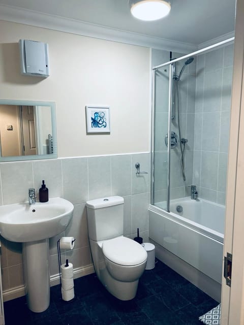 Central Cosy Riverview Apartment 2 bed, 2 bath, Free Parking / WiFi Apartment in Inverness