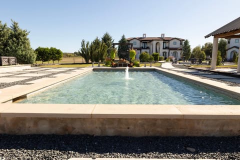 Garden view, Location