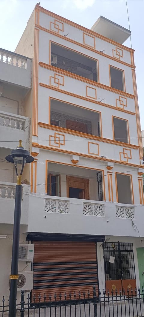 Property building, Day