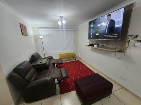 TV and multimedia, Living room, Seating area, Evening entertainment