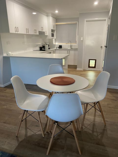 Dining area, Breakfast