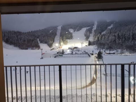 View (from property/room), Balcony/Terrace, Mountain view