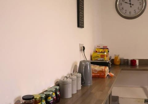 Coffee/tea facilities, Kitchen or kitchenette, Other