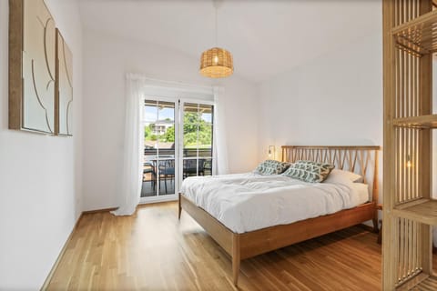 View (from property/room), View (from property/room), Bedroom