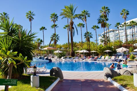 Property building, Restaurant/places to eat, Swimming pool