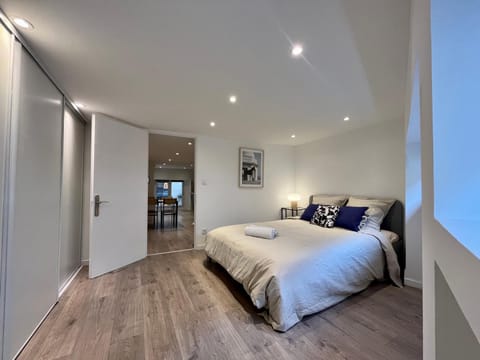 Suite Maël - Appartement 4 personnes - Check in h24 & Wifi Apartment in Lyon