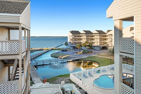 Baywatch Unit H5 House in Pensacola Beach