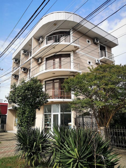 Property building, Facade/entrance, Day