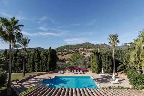 Nearby landmark, Day, Natural landscape, Mountain view, Pool view, Swimming pool, sunbed
