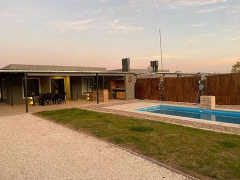 Property building, Day, Pool view, Swimming pool