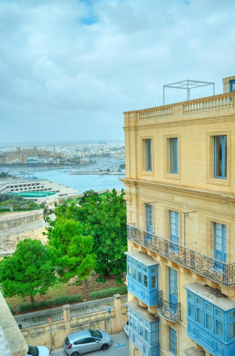 Charming 3 storey apartment in Valletta centre, NGRI1-1 Apartment in Valletta