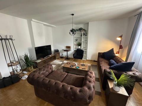 Magnificent apartment, Geneva Center, Geneva Lake Apartment in Geneva