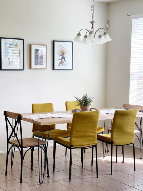 Family Perfect with Fireplace Vacation Home House in Little Elm