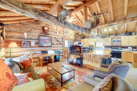 Yellowstone Cabin Getaway Near National Park Cabin in Idaho
