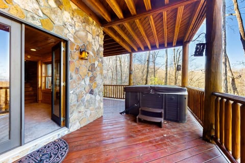 Lakeview Manor House in Blue Ridge Lake