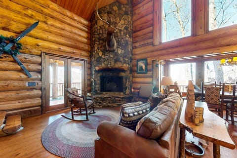 Lakeview Manor House in Blue Ridge Lake