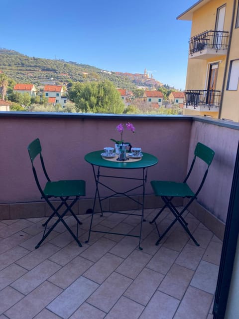 Attic Apartment Villa Rosa con posto auto privato Apartment in San Bartolomeo al Mare