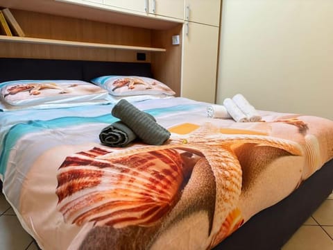 Attic Apartment Villa Rosa con posto auto privato Apartment in San Bartolomeo al Mare