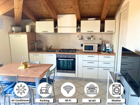 Dining area, oven, stove, toaster, air conditioner