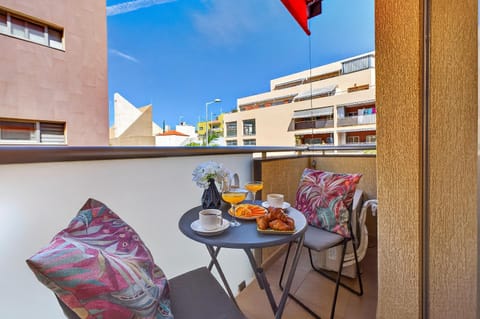 Balcony/Terrace, City view, Quiet street view
