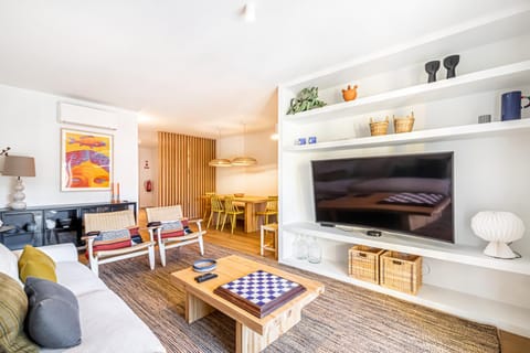 Communal lounge/ TV room, Living room