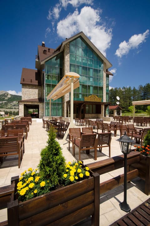 Property building, Patio, Spring, Day, Natural landscape