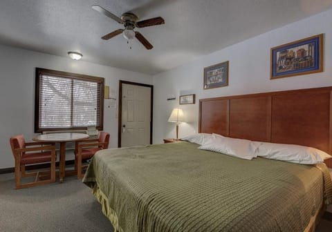 Okoboji Lodge Hotel in Iowa