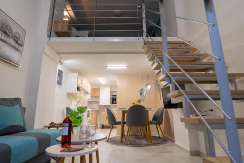 Freedom's Loft Apartment in Volos