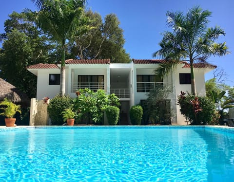 Floor plan, Pool view