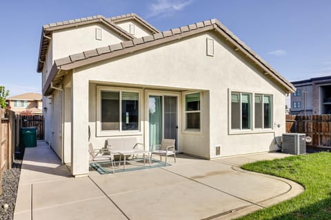 Stylish Lodi Wine Country Retreat with Private Patio House in Lodi