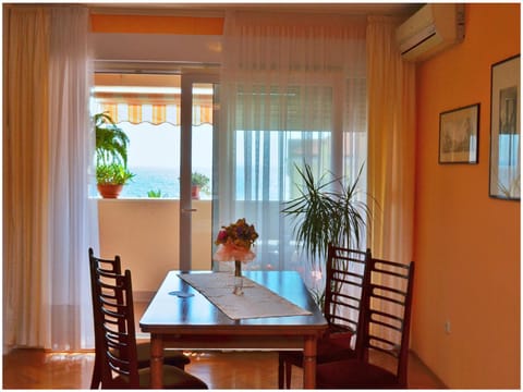 Balcony/Terrace, Dining area