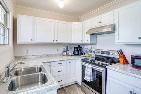 Winchester Home with Views Near Tims Ford Lake! House in Tennessee