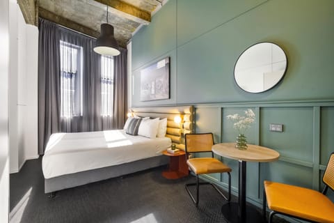 Bed, Photo of the whole room, Seating area, Bedroom