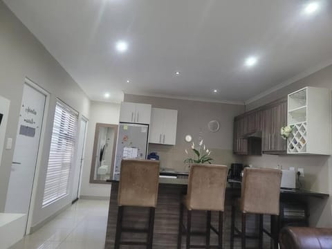 Fabulous holiday home in a secure enclave House in Cape Town