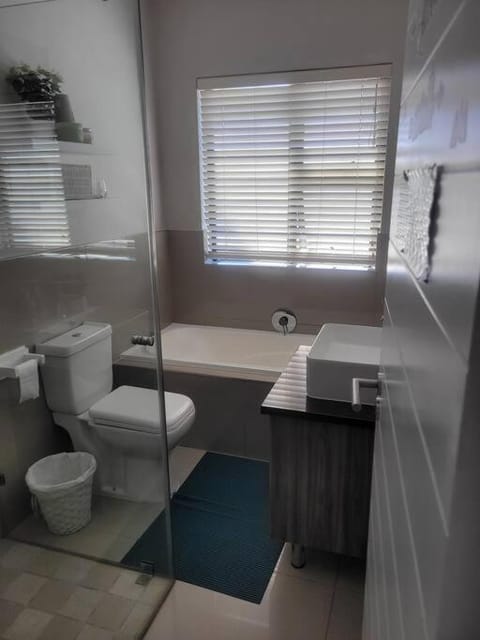 Fabulous holiday home in a secure enclave House in Cape Town