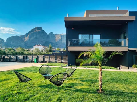 Property building, Day, Natural landscape, Garden