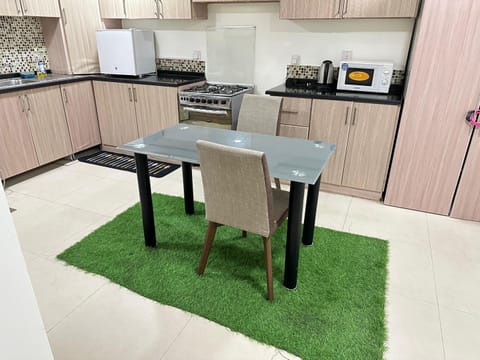 Heart of Abu Dhabi - New Community Elite Room Hostel in Abu Dhabi