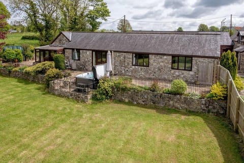 Property building, Summer, Garden, Garden view