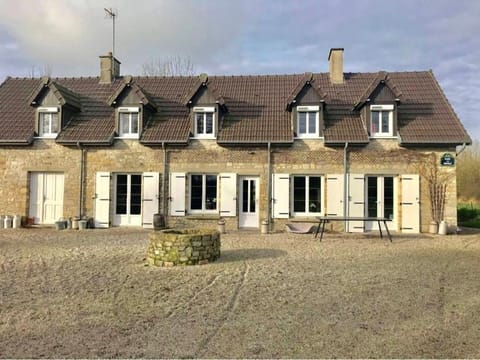 Le Taut 44 - chambre Sword - salle de bains partagée Vacation rental in Normandy