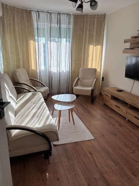 White House Apartments - Boho Apartment in Bulgaria