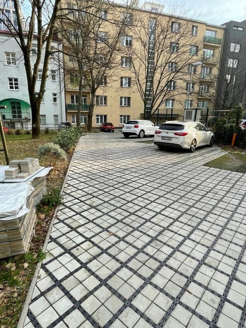 Property building, Parking