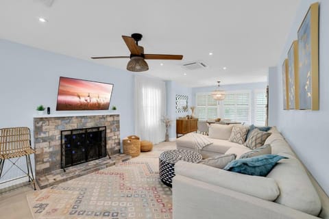 Luxurious Beach House Two Blocks From the Beach. House in Indian Rocks Beach