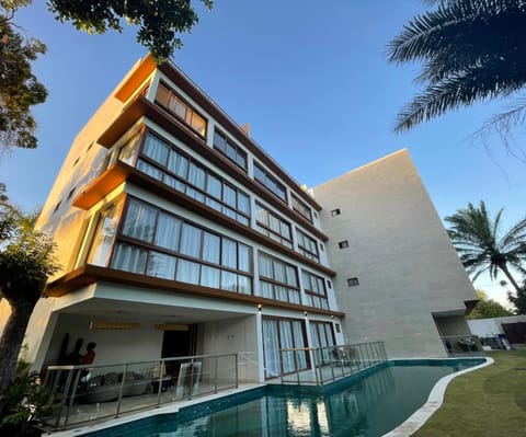 Property building, Swimming pool