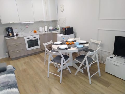 Coffee/tea facilities, Kitchen or kitchenette, Living room, dishwasher, minibar, pet friendly, stove