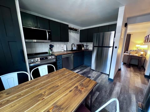 Kitchen or kitchenette, Dining area, dishwasher, oven, stove