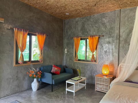 Big hug home-Forest House House in Krabi Changwat