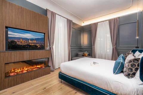 Bedroom, flat iron