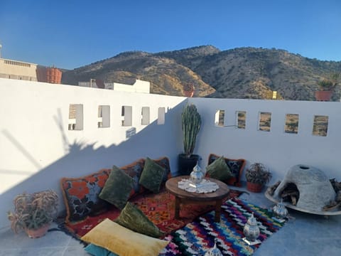 Natural landscape, View (from property/room), Balcony/Terrace, Seating area, Mountain view