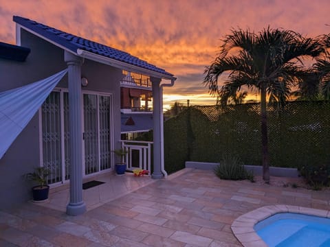 Facade/entrance, Balcony/Terrace, Swimming pool