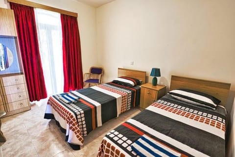 Marsalforn Seaview Apartment in a quiet area Apartment in Malta